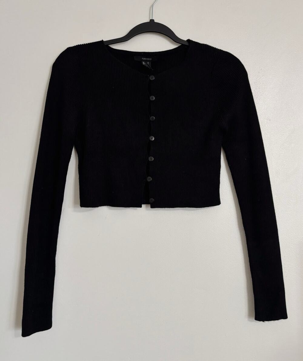Black Forever 21 Ribbed Cropped Button Down Cardigan M